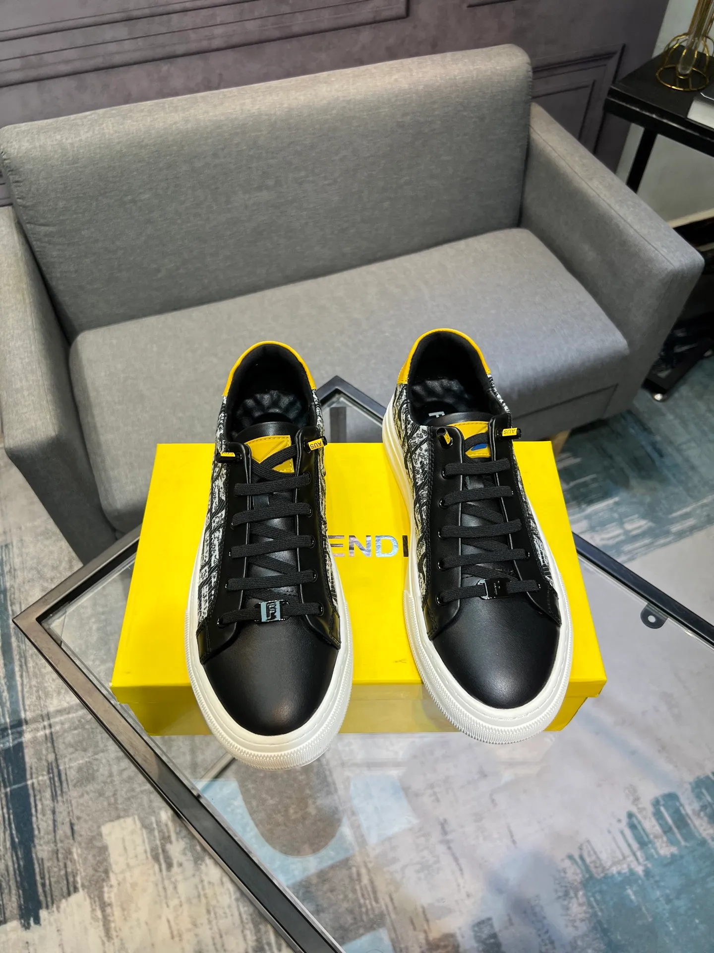 Men's men's shoes 💰400 [FENDI] Spring and Autumn new style 🙈original replica! Reproduced from the original 💯, the workmanship is top-notch, 💪💪💪 cowhide leather upper ➕ genuine leather feet, 👻 suitable for all kinds of travel! Number of yards 38-44
